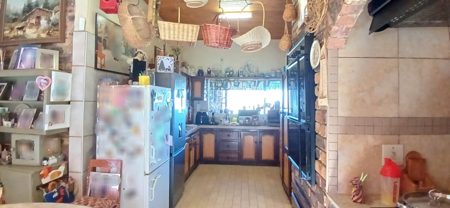 5 Bedroom Property for Sale in La Provance Free State